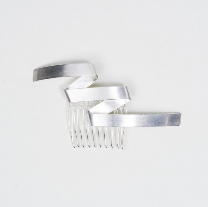 スモールフラットリボンヘアコーム　<br>SMALL FLAT RIBBON HAIR COMB